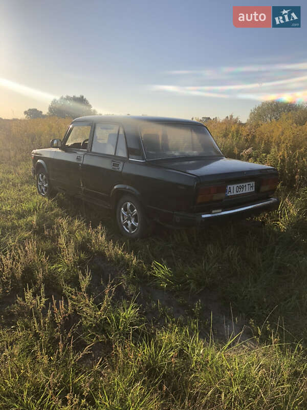 Седан ВАЗ / Lada 2107 1997 в Броварах