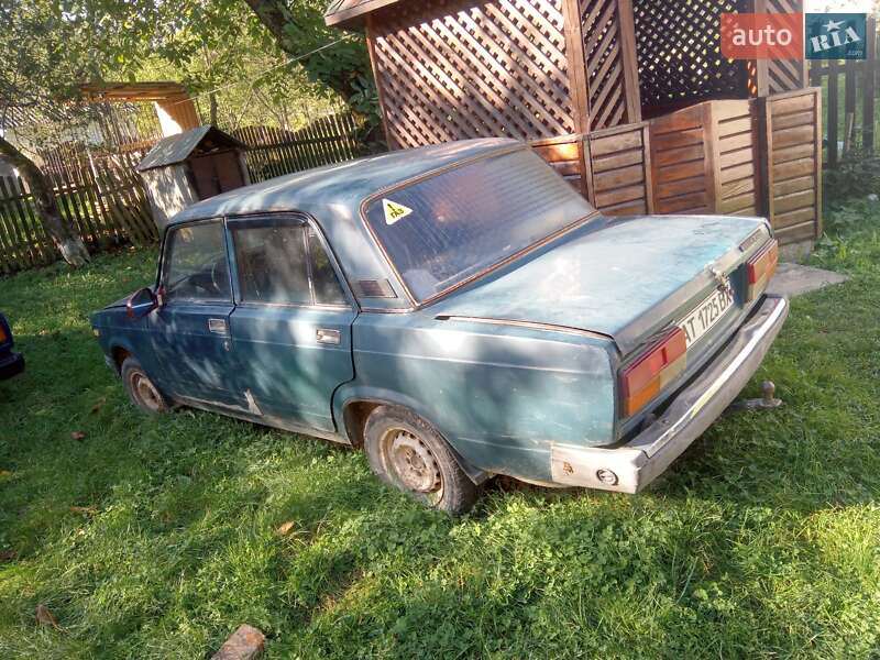 Седан ВАЗ / Lada 2107 1999 в Богородчанах