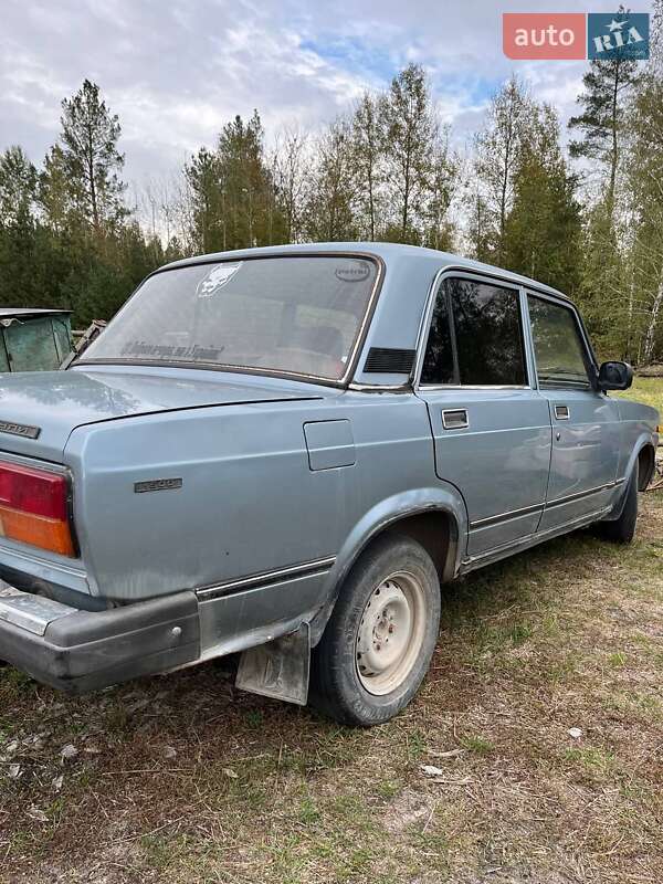 Седан ВАЗ / Lada 2107 1990 в Коростышеве