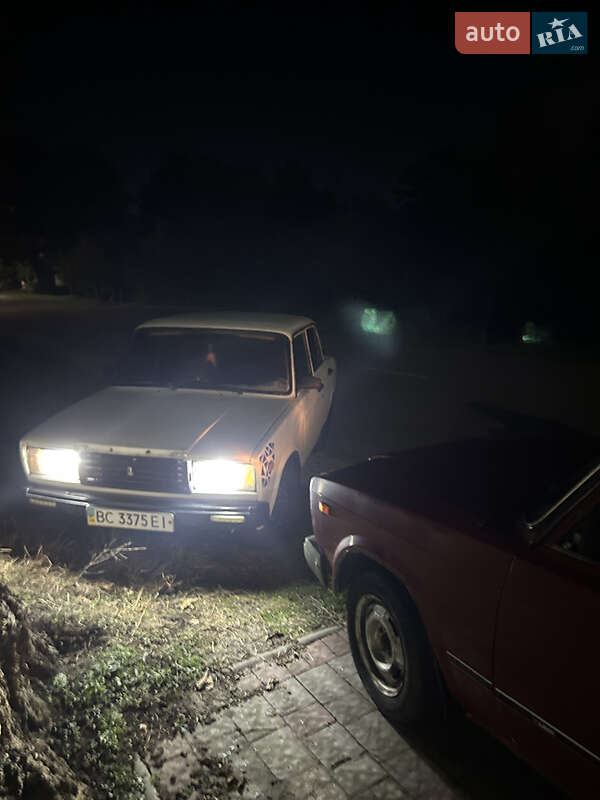 Седан ВАЗ / Lada 2107 1984 в Щирце фото 3 Седан ВАЗ / Lada 2107 1984 в Щирце