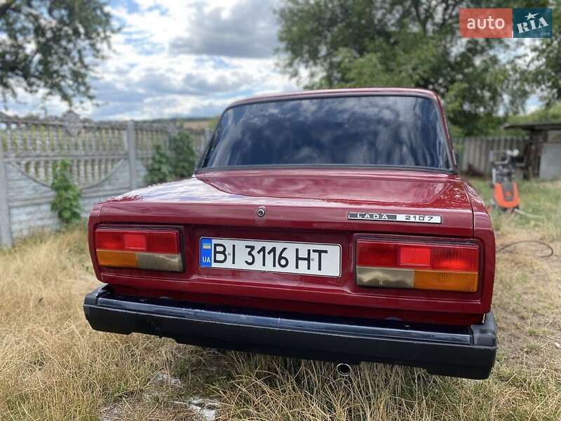 Седан ВАЗ / Lada 2107 1996 в Александрие