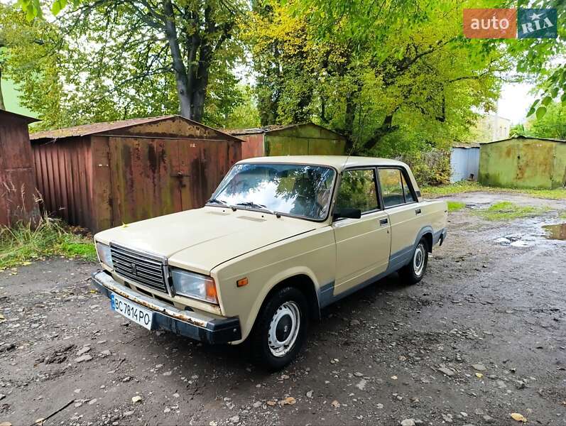 Седан ВАЗ / Lada 2107 1989 в Львове