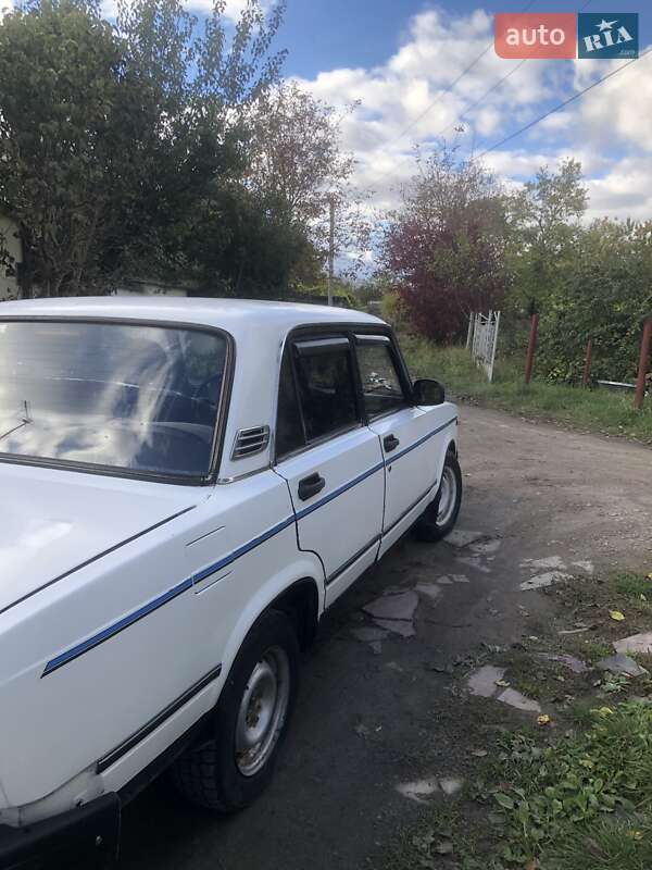 Седан ВАЗ / Lada 2107 1990 в Здолбунове