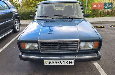 Седан ВАЗ 2107 2001 в 
