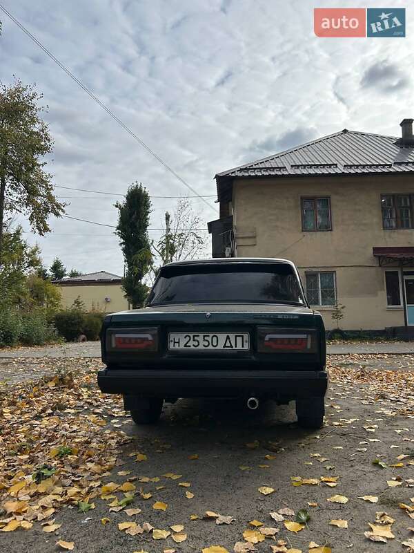 Седан ВАЗ / Lada 2107 1984 в Дніпрі