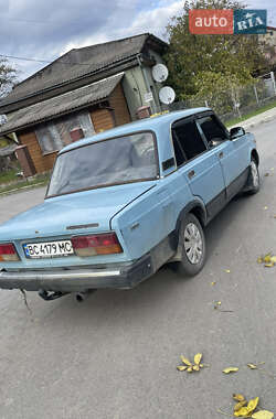 Седан ВАЗ 2107 1988 в  фото 4 Седан ВАЗ 2107 1988 в