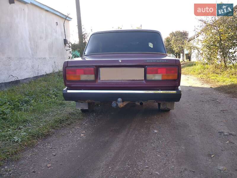 Седан ВАЗ / Lada 2107 2004 в Старокостянтинові