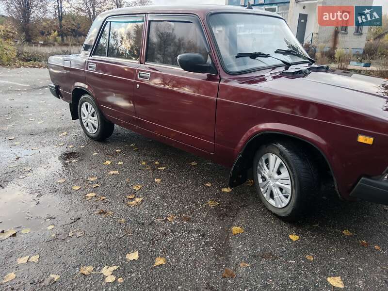 Седан ВАЗ / Lada 2107 2008 в Ромнах фото 2 Седан ВАЗ / Lada 2107 2008 в Ромнах