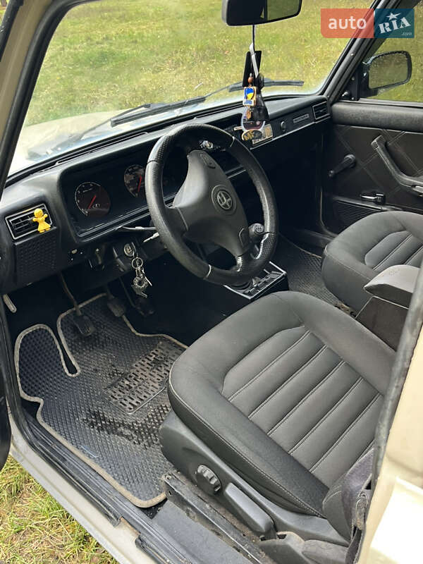 Седан ВАЗ / Lada 2107 1996 в Чернигове