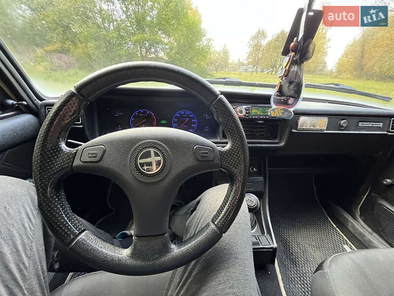 Седан ВАЗ / Lada 2107 1996 в Чернигове
