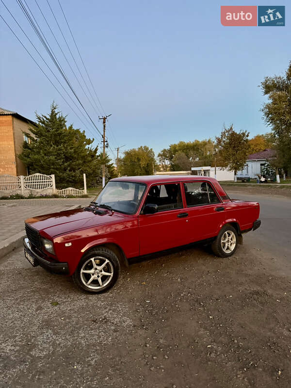 Седан ВАЗ 2107 1984 в 