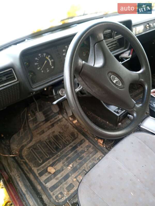 Седан ВАЗ / Lada 2107 2004 в Борисполе