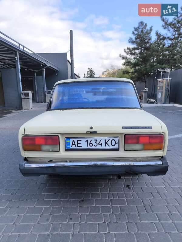Седан ВАЗ / Lada 2107 1984 в Дніпрі