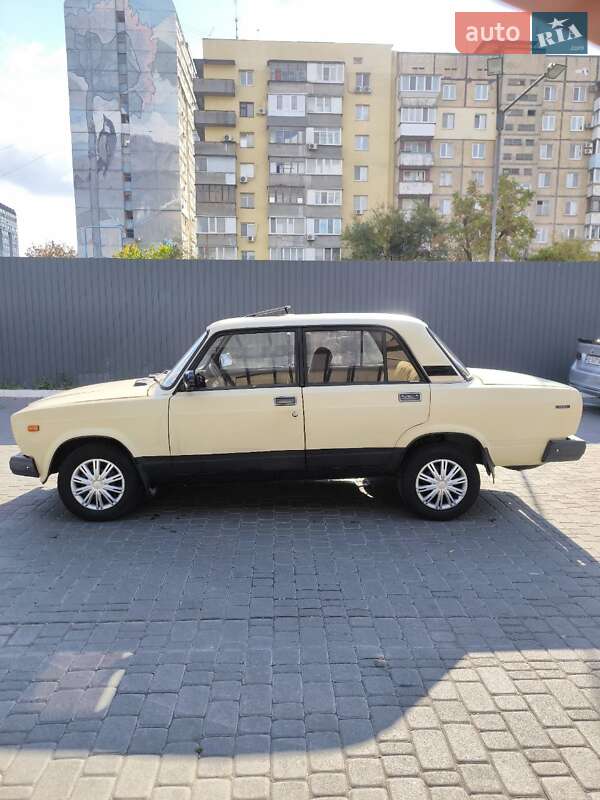 Седан ВАЗ / Lada 2107 1984 в Дніпрі