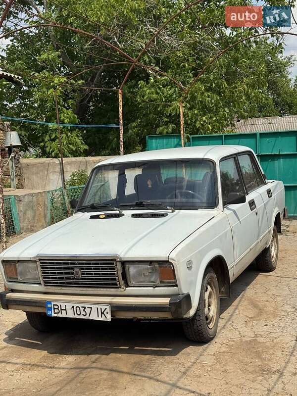 Седан ВАЗ / Lada 2107 1995 в Белгороде-Днестровском