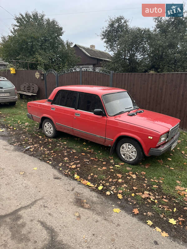 Седан ВАЗ / Lada 2107 1999 в Сумах