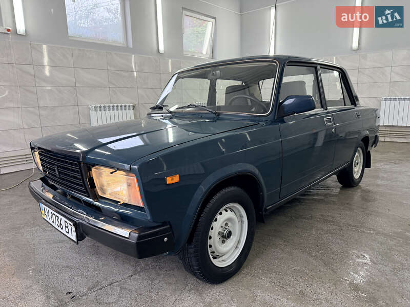 Седан ВАЗ / Lada 2107 2002 в Краснограді фото 3 Седан ВАЗ / Lada 2107 2002 в Краснограді