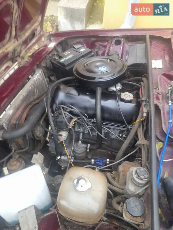 Седан ВАЗ / Lada 2107 2002 в Чернівцях