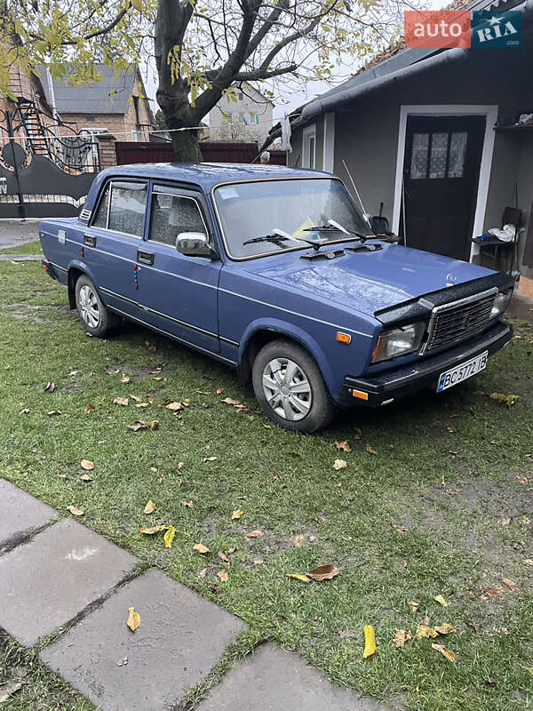 Седан ВАЗ / Lada 2107 2005 в Золочеве фото 2 Седан ВАЗ / Lada 2107 2005 в Золочеве