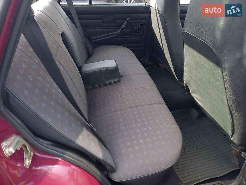 Седан ВАЗ / Lada 2107 2003 в Черкассах фото 19 Седан ВАЗ / Lada 2107 2003 в Черкассах