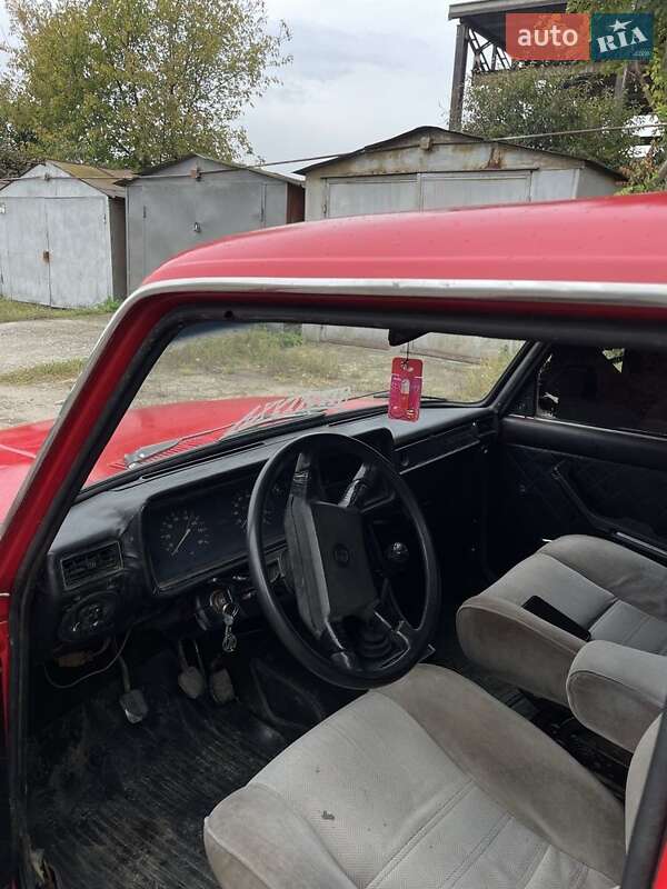 Седан ВАЗ / Lada 2107 1983 в Черкасах фото 3 Седан ВАЗ / Lada 2107 1983 в Черкасах