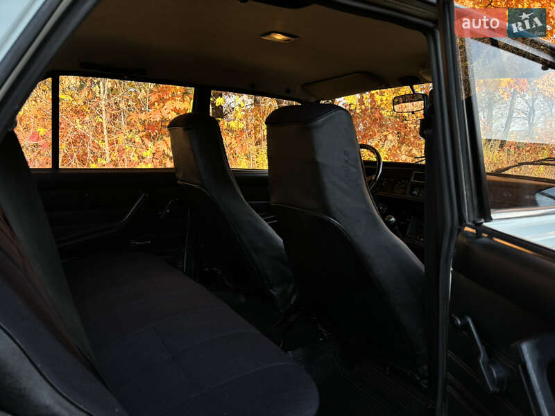 Седан ВАЗ / Lada 2107 2000 в Чернігові