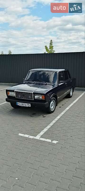 Седан ВАЗ / Lada 2107 2004 в Киеве фото 3 Седан ВАЗ / Lada 2107 2004 в Киеве
