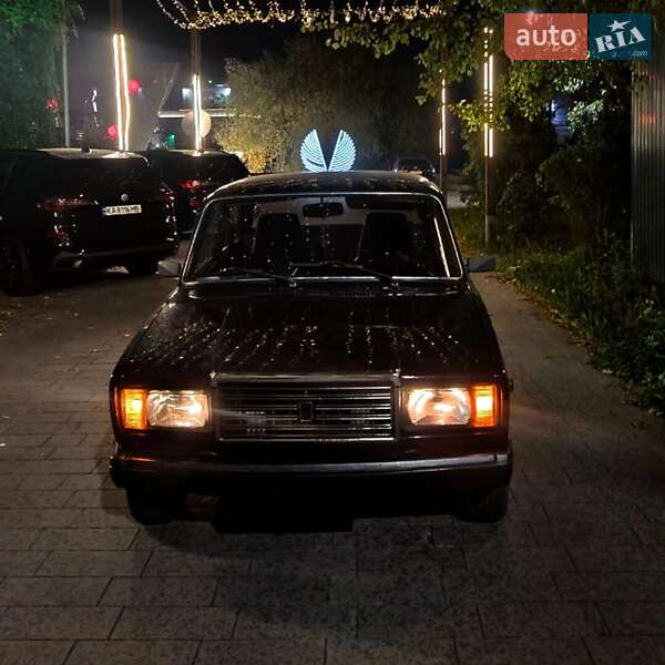 Седан ВАЗ / Lada 2107 2004 в Киеве фото 7 Седан ВАЗ / Lada 2107 2004 в Киеве