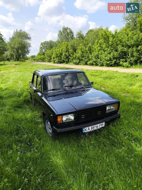 Седан ВАЗ / Lada 2107 2004 в Киеве фото 12 Седан ВАЗ / Lada 2107 2004 в Киеве