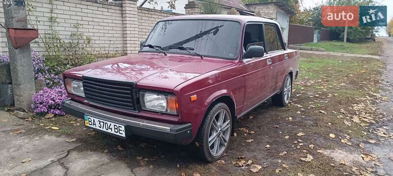 Седан ВАЗ / Lada 2107 2004 в Новоукраїнці