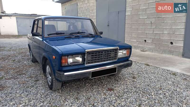 Седан ВАЗ / Lada 2107 2002 в Чорткове