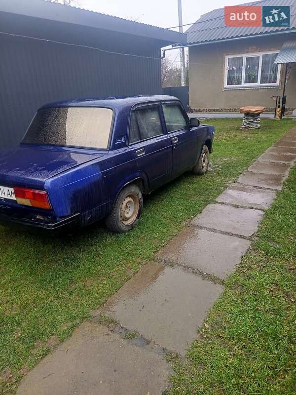 Седан ВАЗ / Lada 2107 1990 в Неполоковцах