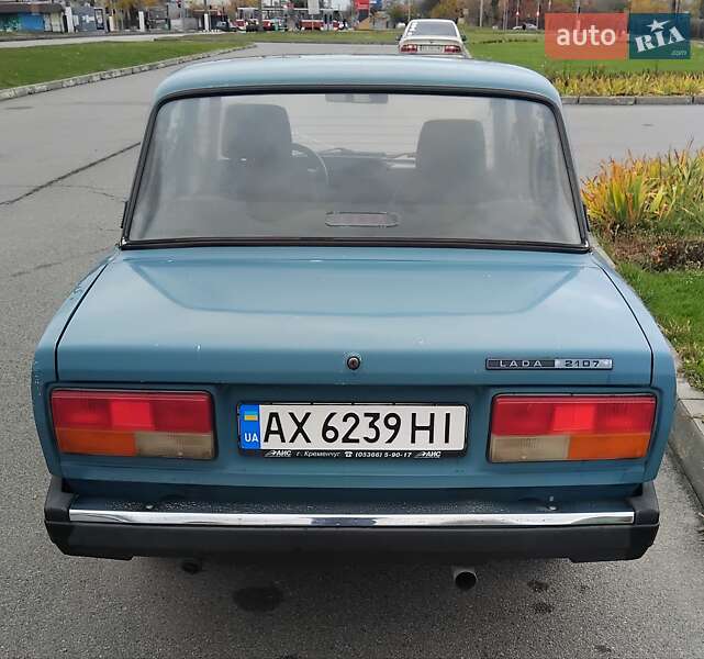 Седан ВАЗ / Lada 2107 2004 в Харькове