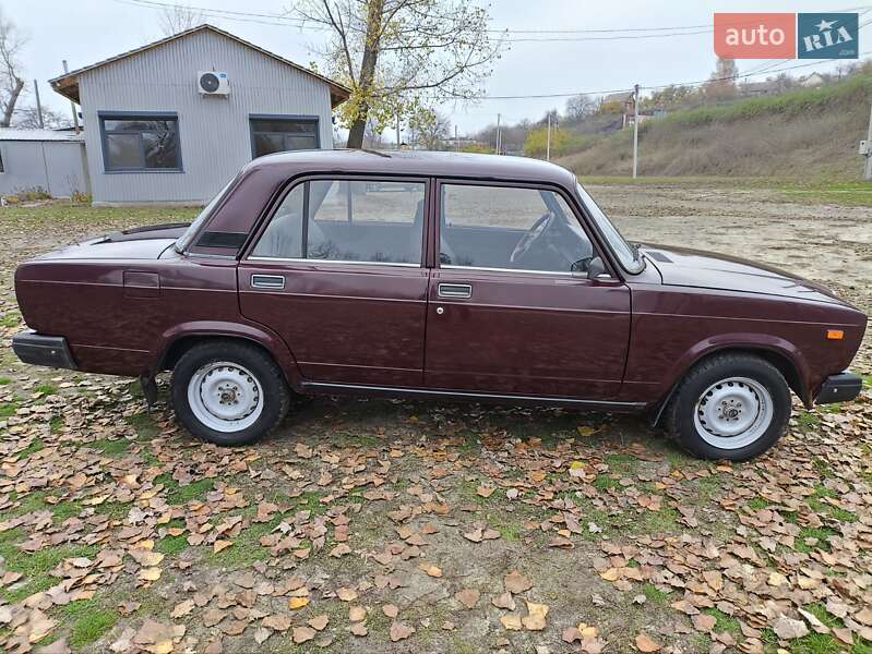 Седан ВАЗ / Lada 2107 2006 в Кобеляках