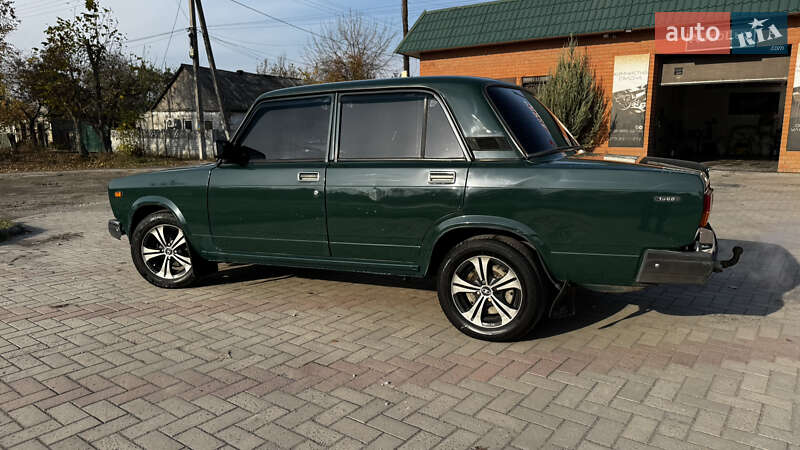 Седан ВАЗ / Lada 2107 1997 в Новомосковске