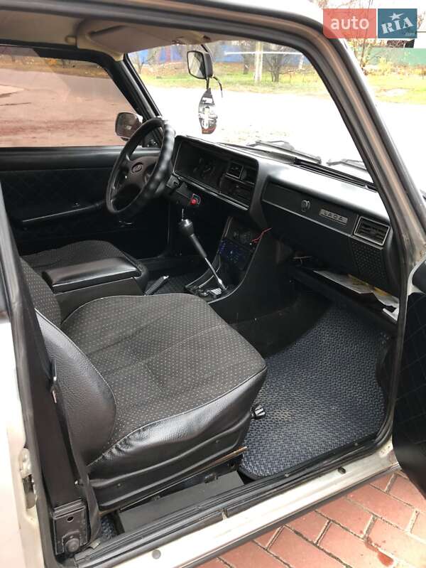 Седан ВАЗ / Lada 2107 2007 в Кременчуге фото 21 Седан ВАЗ / Lada 2107 2007 в Кременчуге