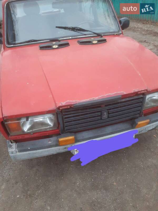 Седан ВАЗ / Lada 2107 1995 в Шполе
