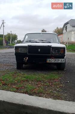 Седан ВАЗ 2107 1990 в Хусте