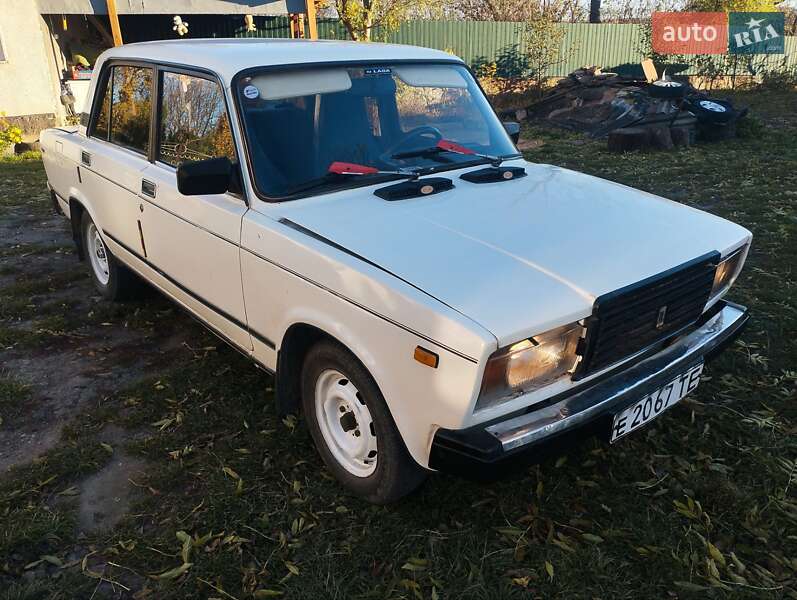 Седан ВАЗ / Lada 2107 1989 в Теребовле