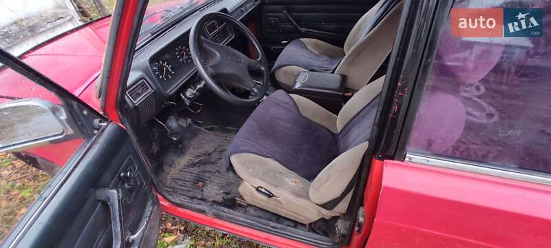 Седан ВАЗ / Lada 2107 1999 в Звягеле