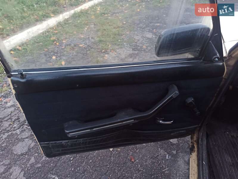 Седан ВАЗ / Lada 2107 1988 в Золочеве фото 2 Седан ВАЗ / Lada 2107 1988 в Золочеве