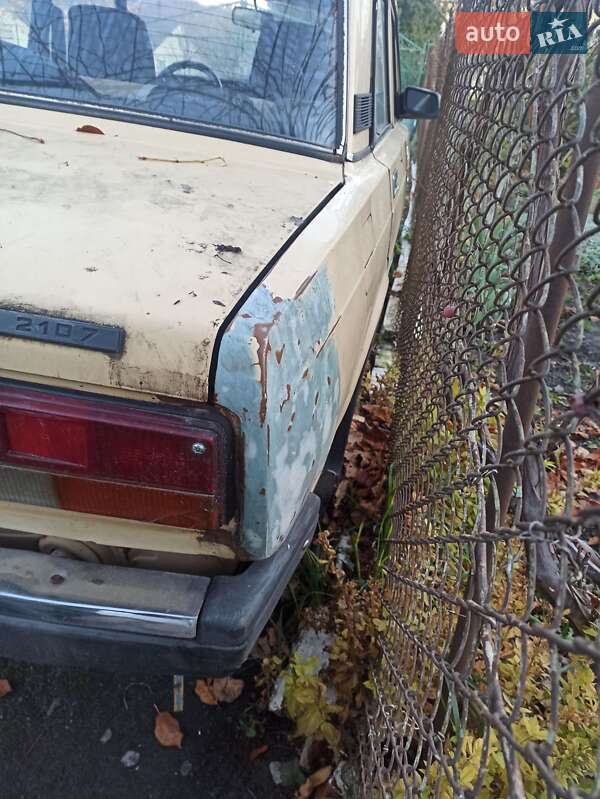 Седан ВАЗ / Lada 2107 1988 в Золочеве фото 6 Седан ВАЗ / Lada 2107 1988 в Золочеве