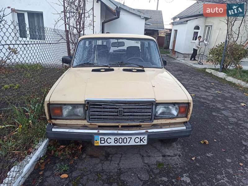 Седан ВАЗ / Lada 2107 1988 в Золочеве фото 10 Седан ВАЗ / Lada 2107 1988 в Золочеве