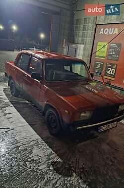 Седан ВАЗ 2107 1990 в Миколаєві