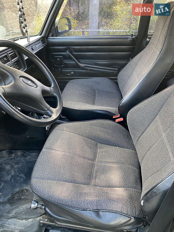 Седан ВАЗ / Lada 2107 2002 в Кривому Розі фото 9 Седан ВАЗ / Lada 2107 2002 в Кривому Розі