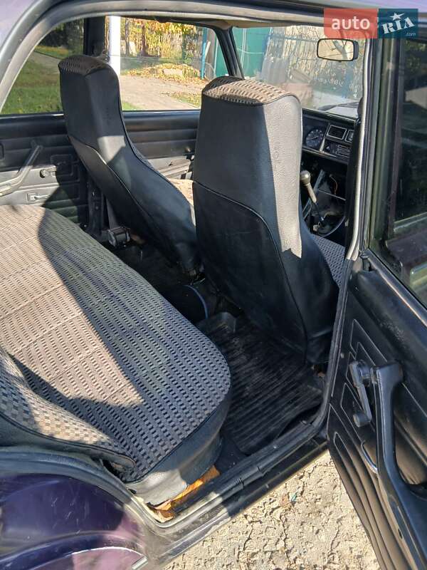 Седан ВАЗ / Lada 2107 1999 в Мирному фото 9 Седан ВАЗ / Lada 2107 1999 в Мирному