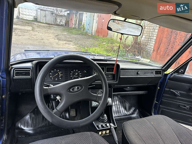 Седан ВАЗ / Lada 2107 2003 в Николаеве фото 43 Седан ВАЗ / Lada 2107 2003 в Николаеве