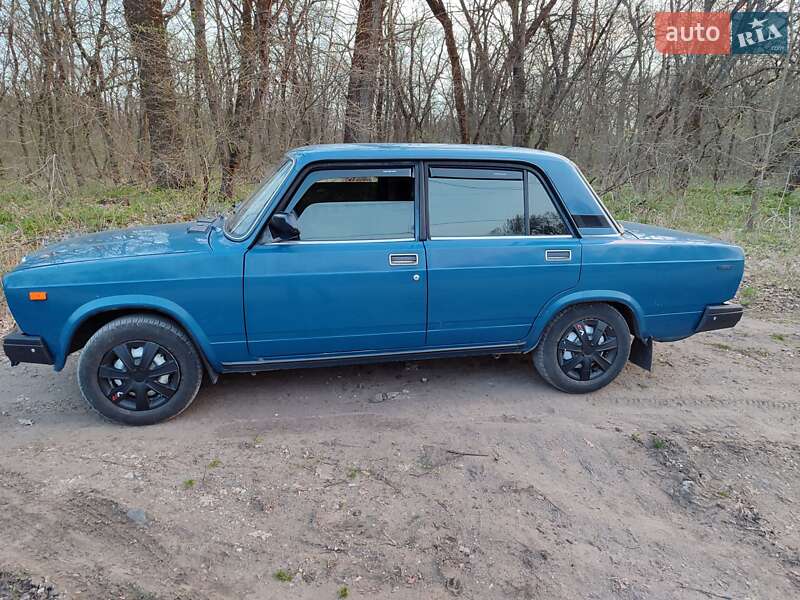 Седан ВАЗ / Lada 2107 2004 в Днепре фото 4 Седан ВАЗ / Lada 2107 2004 в Днепре