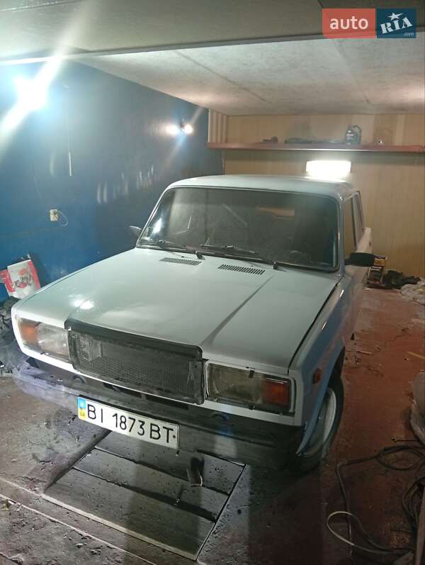 Седан ВАЗ / Lada 2107 1992 в Кременчуці фото 5 Седан ВАЗ / Lada 2107 1992 в Кременчуці
