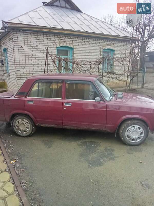 Седан ВАЗ / Lada 2107 2004 в Джулинке фото 2 Седан ВАЗ / Lada 2107 2004 в Джулинке